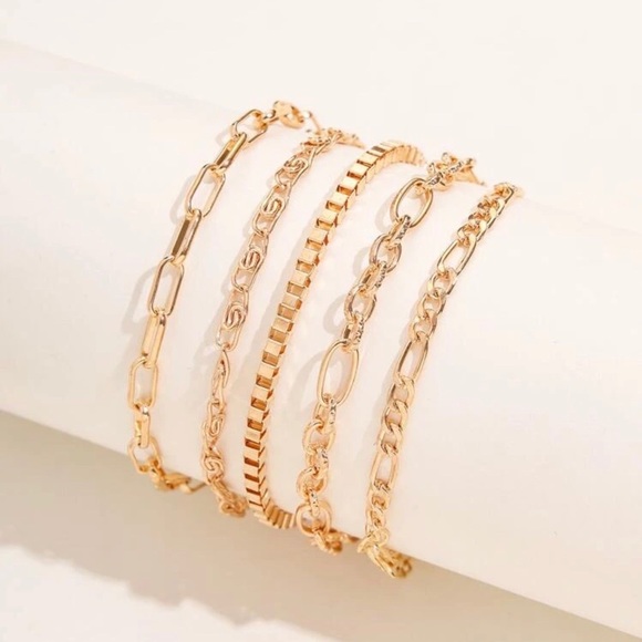 3/$30 💛 5pc Chain Bracelet - Picture 2 of 3